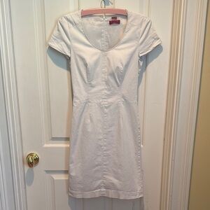 Hugo Boss white Dress Sweetheart Neckline